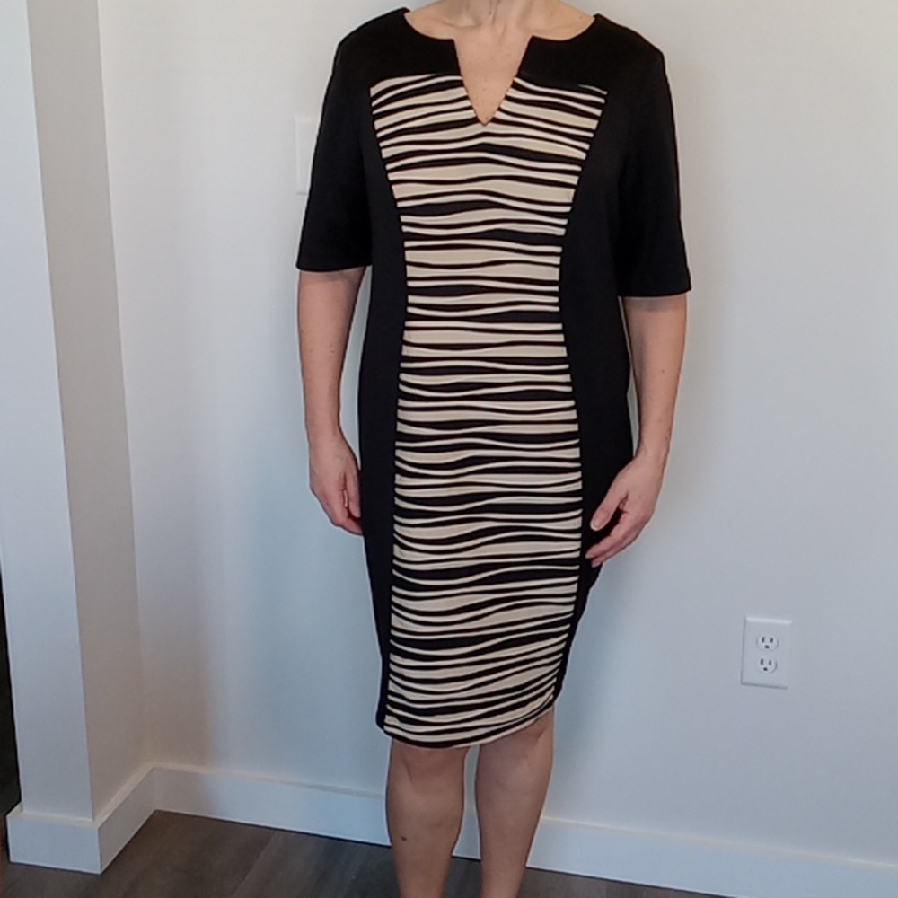 Black with tan, short sleeve - Connected Apparel 14W